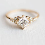 "Karen - Eleganter Delysian-Ring" could be rewritten as "Karen - Stilvoller Delysian-Ring".