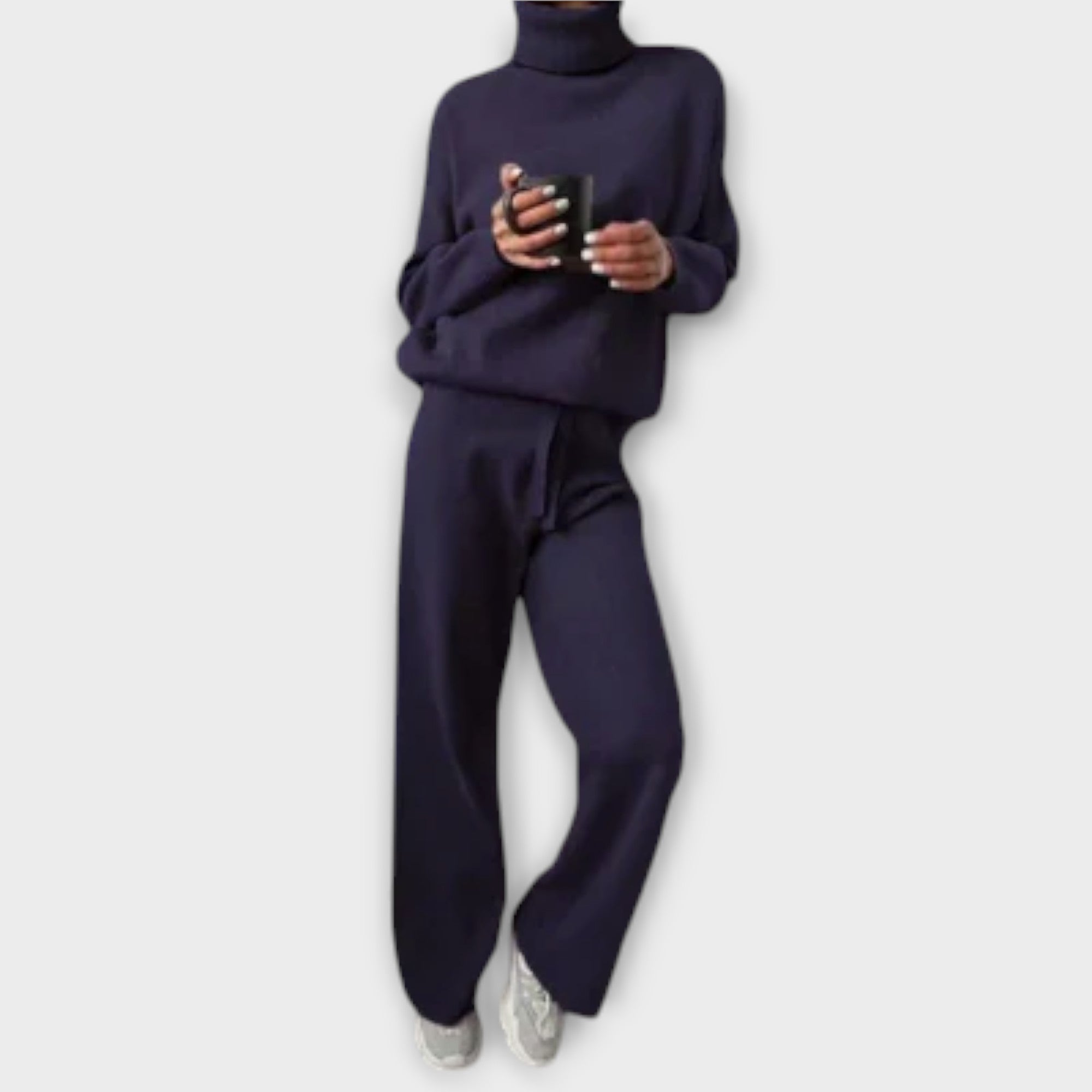 Kuscheliges Set mit Rollkragenpullover und langen Hosen, dunkelblau, locker fallend
