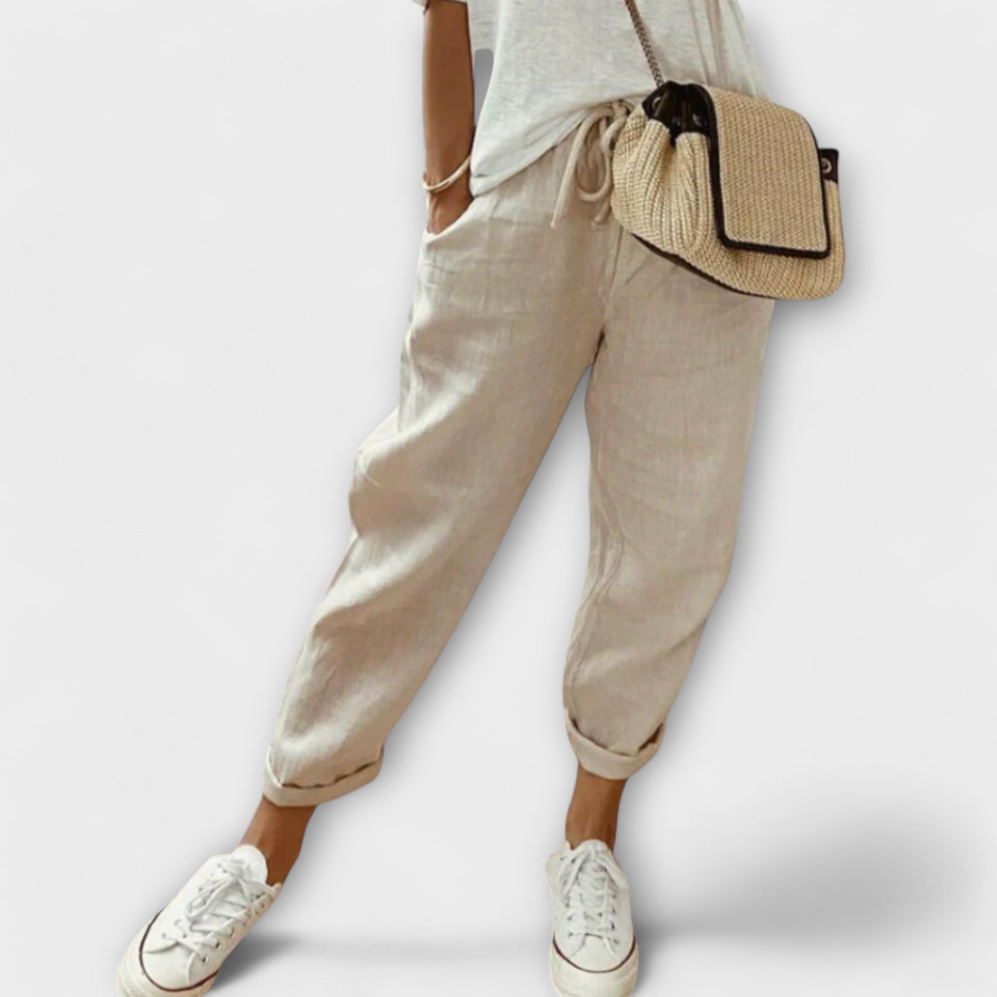 Bibi lässige Hose in Beige, weites Bein, elastischer Bund an den Knöcheln