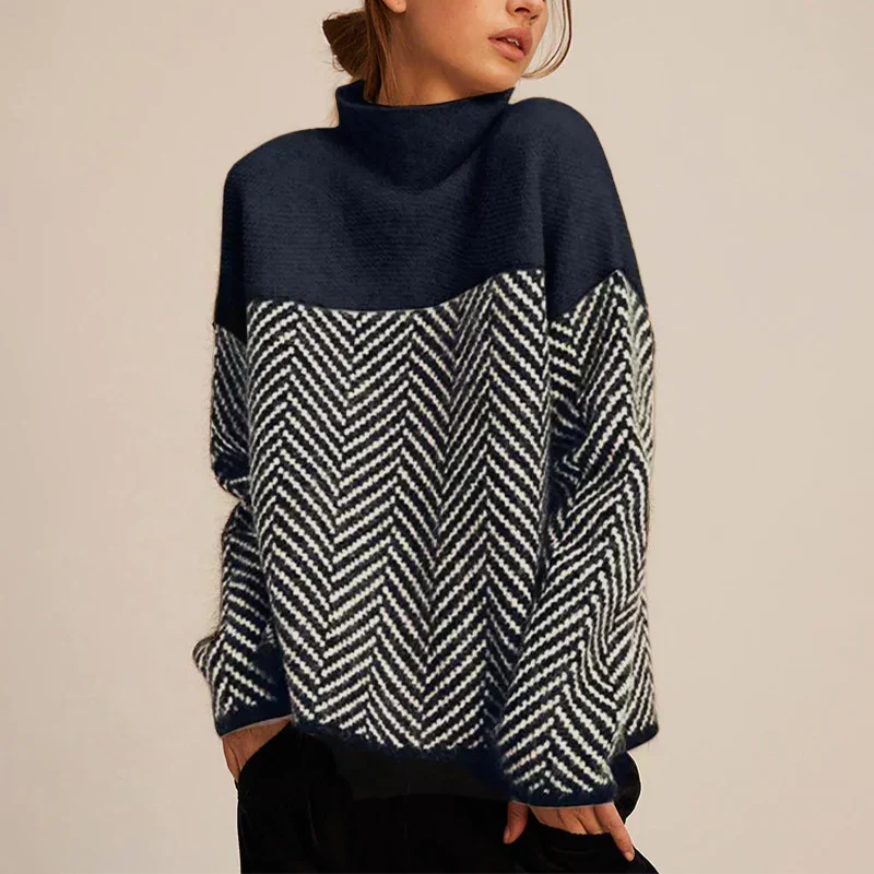 SERENA I-Pullover mit Rollkragen: dunkelblauer Oberkörper, Zickzackmuster in Weiß/Grau