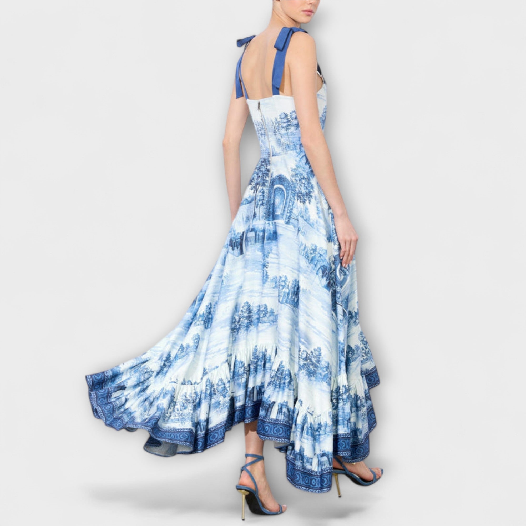 Maxikleid in Maxi-Länge mit Trägern und Schleifen, blau-weißes Muster, geraffter Saum