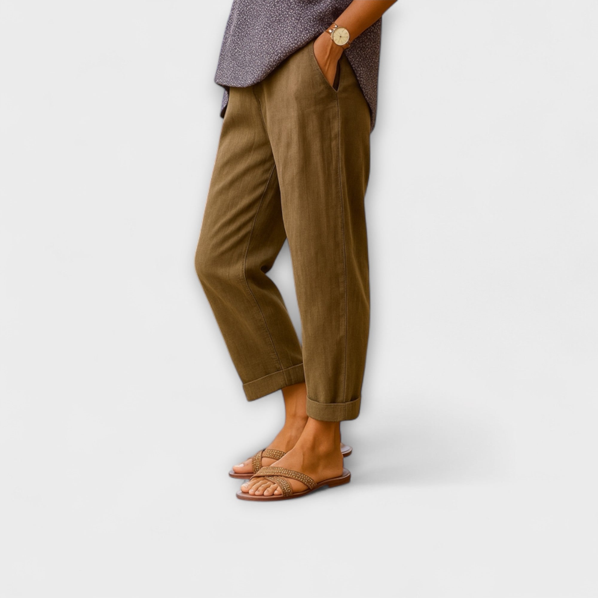 Luftige Sommerhose in Khaki mit Knopfleiste und umgeschlagenem Beinabschluss
