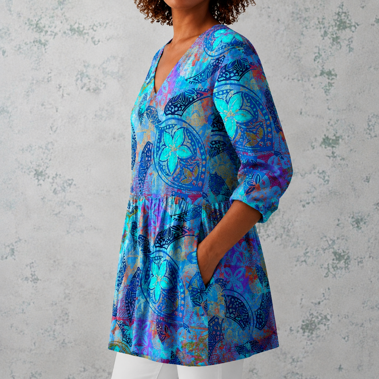 Lange Leinenbluse mit V-Ausschnitt, buntem Mandala-Blumen-Print, knielang und weit
