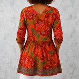 Lange Leinenbluse Rot-Orange mit großem Blumenprint und gewebtem Saum, 3/4-Ärmeln