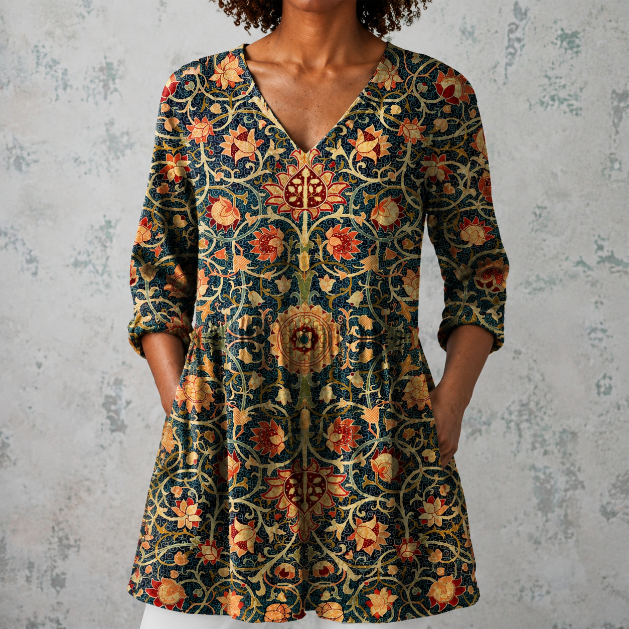 Lange Leinenbluse mit V-Ausschnitt und 3/4-Ärmeln, Vintage-Blumenmuster