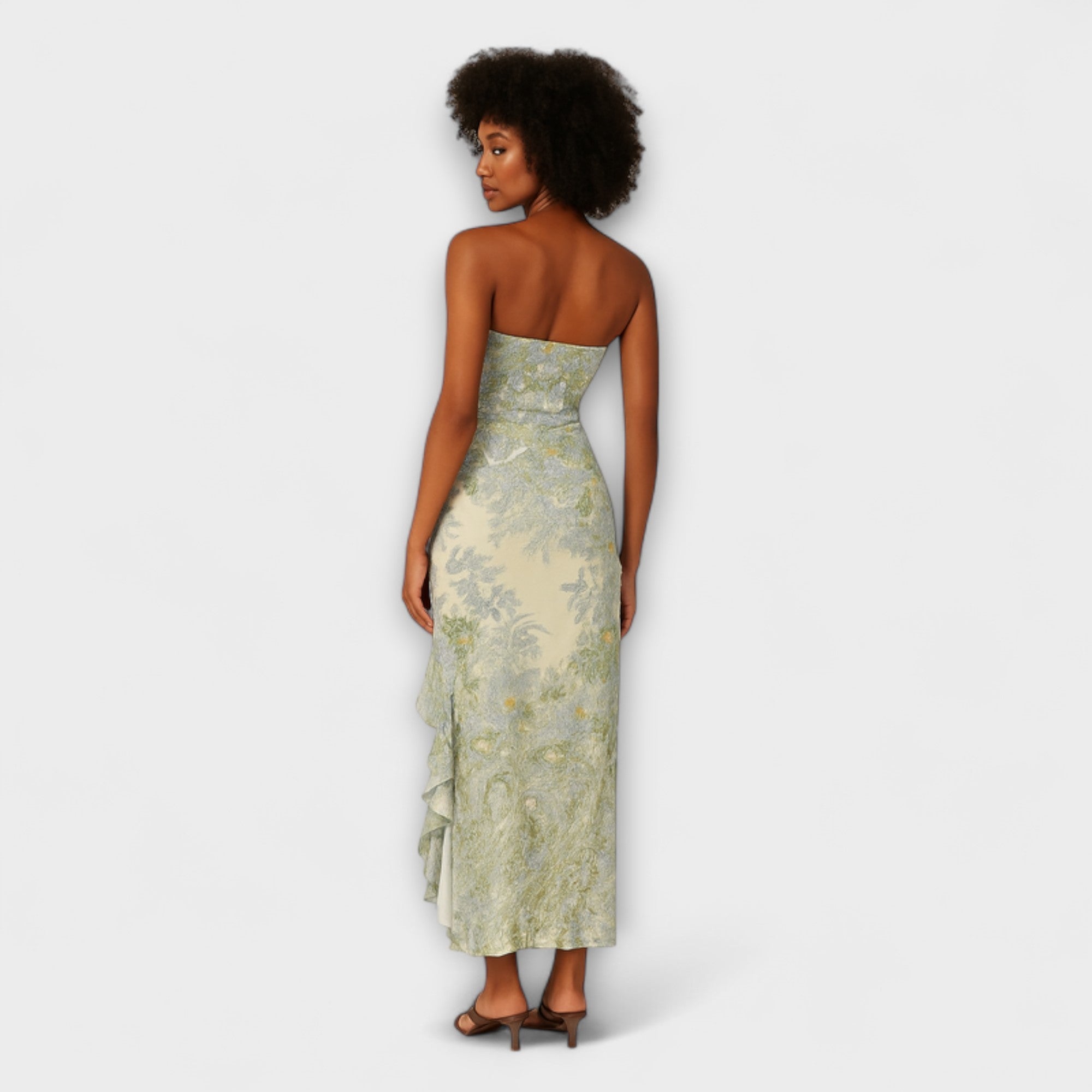Bandeau-Kleid mit Pastell-Floralmuster, Midi-Länge und drapiertem Rocksaum hinten