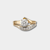Carla – Asymmetrischer Vintage-Ring aus Gold und Silber mit Zirkonia