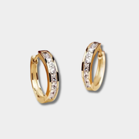 Pauline – Elegante Ohrringe aus Gold mit Kristallen
