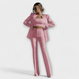 Dreiteiliges Damen-Set aus Blazer, Top und Schlaghose, rosafarben