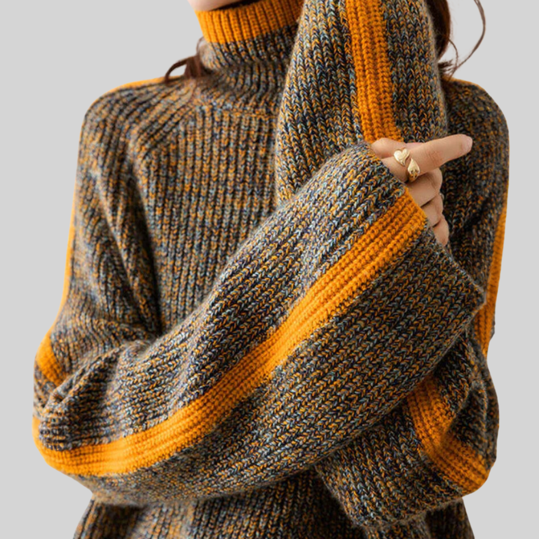 Rollkragenpullover aus Grobstrick, meliert dunkelbraun mit orangefarbenen Bündchen und Saum