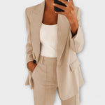 Damen-Anzugset mit Blazer und Hose, beiger Farbton, mit Revers