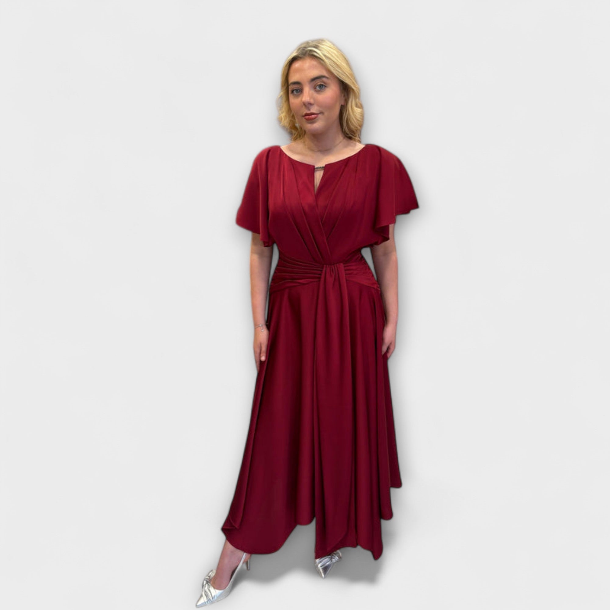 Drapiertes Rockkleid in Weinrot mit Taillenschnürung, Kurzarm und asymmetrischem Saum