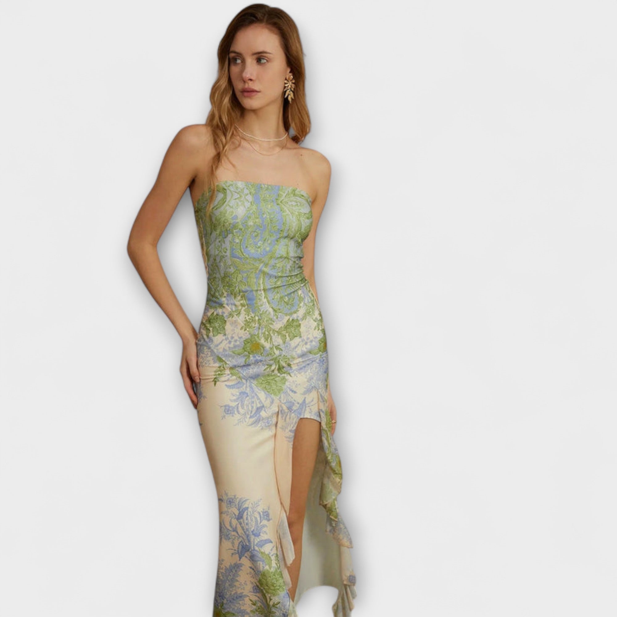 Bandeau-Kleid mit Pastell-Floralmuster, seitlicher Drapierung und Schlitz vorn