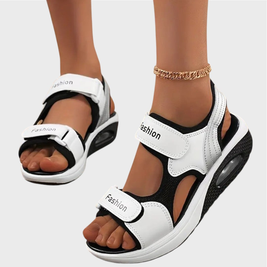 Varedo Sommer-Sandalen in Weiß/Schwarz, zwei Klettverschlüsse, Profilsohle mit Luftpolster