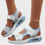 Varedo Sommer-Sandalen in Hellblau/Weiß, Klettriemen, offene Zehen, robuste Plateau-Sohle