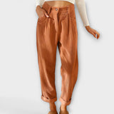 Aprikose Cordhose mit Knopfverschluss, Gürtelschlaufen und seitlichen Taschen, Umschlag.