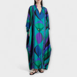 Harper Kaftan vorne, V-Ausschnitt mit Knopf, Kreis-Print in Grün, Blau & Lila