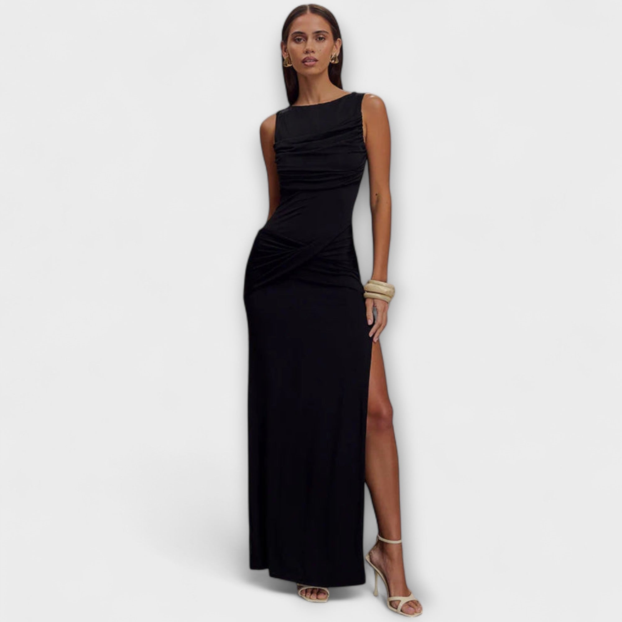 Schwarzes Maxikleid, ärmellos mit drapiertem Oberteil und hohem Beinschlitz