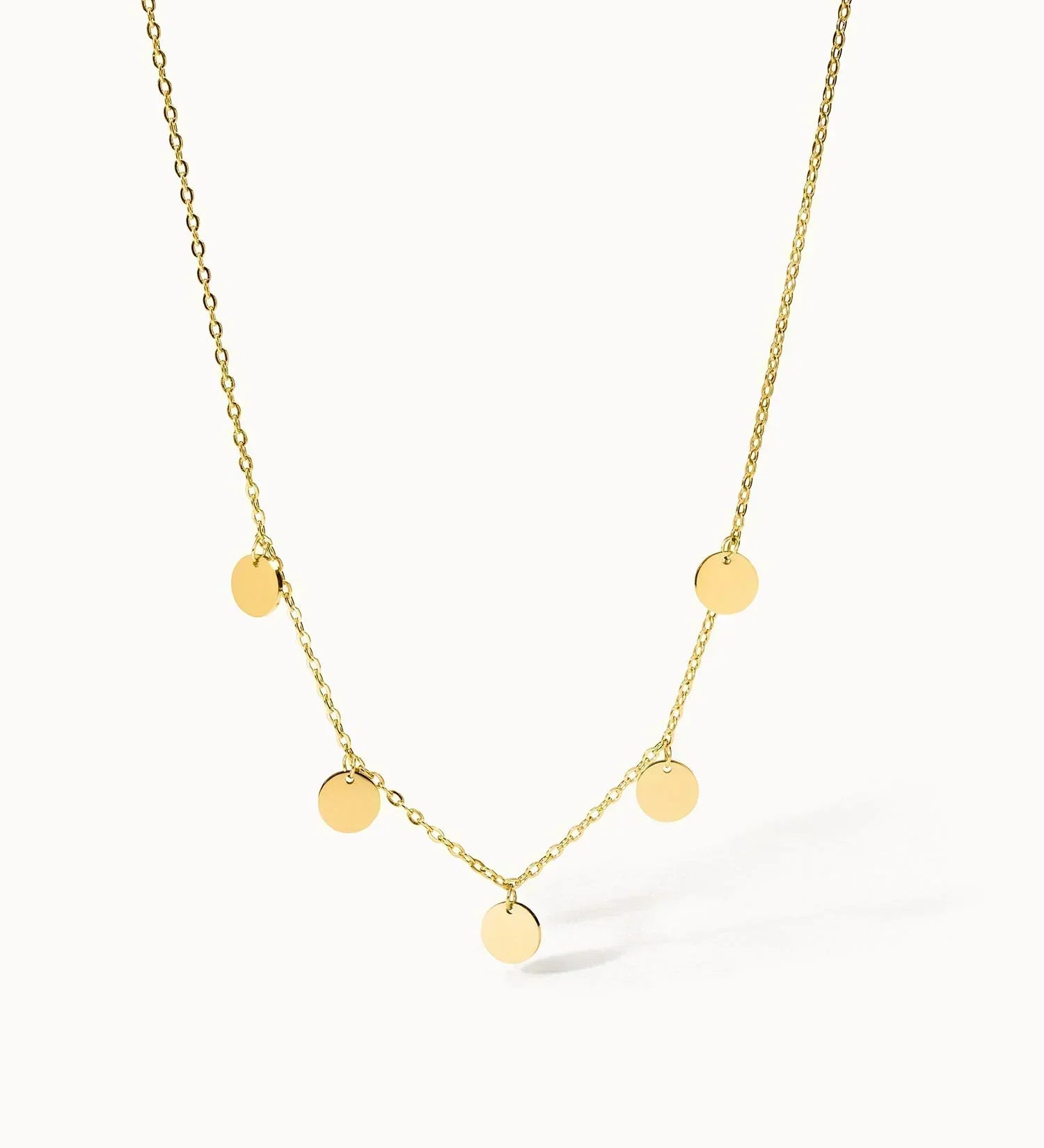 Funky Buddha Halskette mit goldfarbener Kette und fünf runden Plättchen