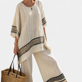 Leinen-Bambus-Set aus Tunika und Hose in hellem Naturton mit dunklen Streifen am Saum