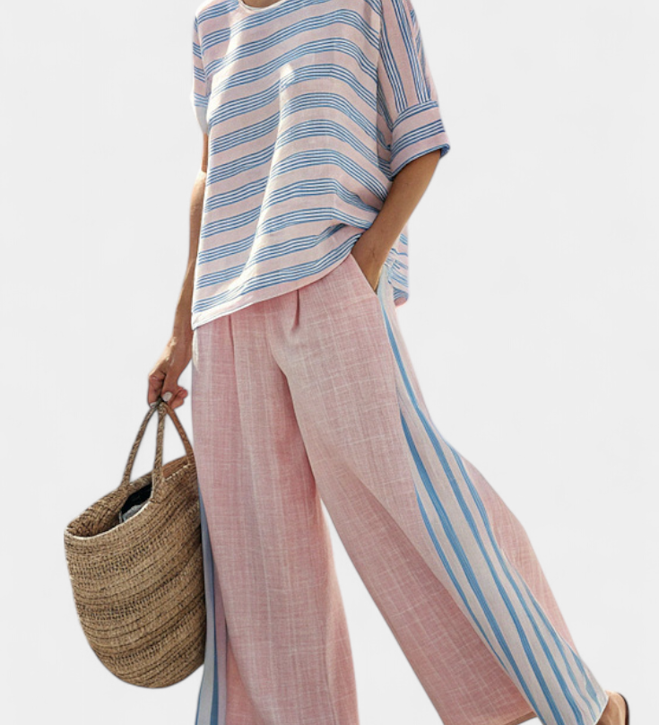 Bambus-Leinen-Set mit Blau-gestreiftem Shirt und rosa weiter Hose mit fallendem Bein