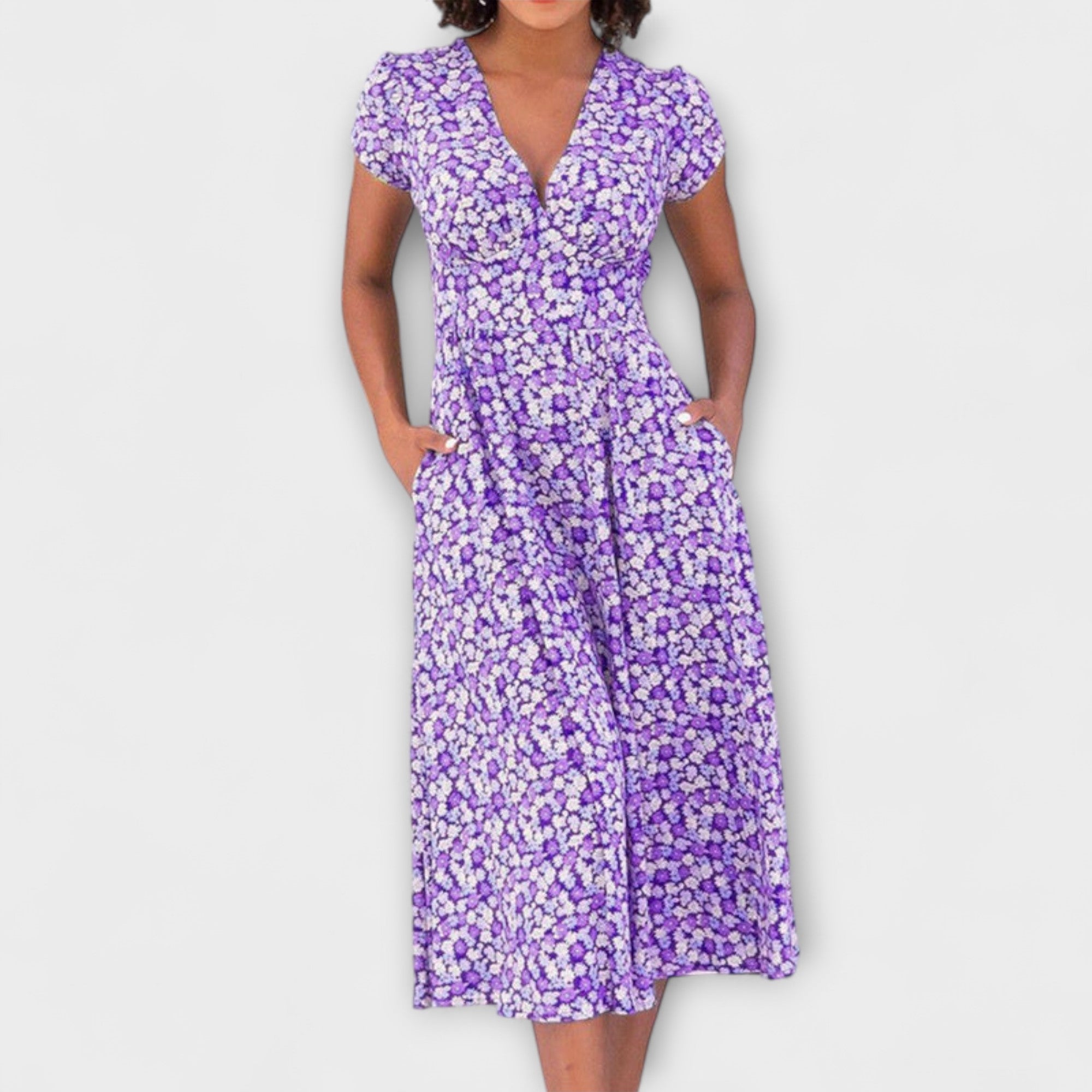 Violettes Midi-Kleid mit Knopfleiste, V-Ausschnitt, kurze Ärmel, Blumenmuster