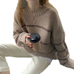 Brauner Strickpullover mit Rippkragen und Jacquard-Streifen
