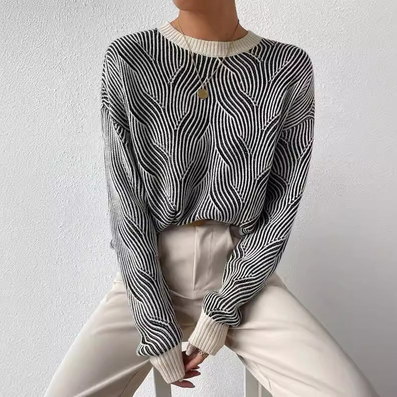 Ivana™ Strickpullover mit Rundhalsausschnitt, schwarz-weißem Wellenmuster