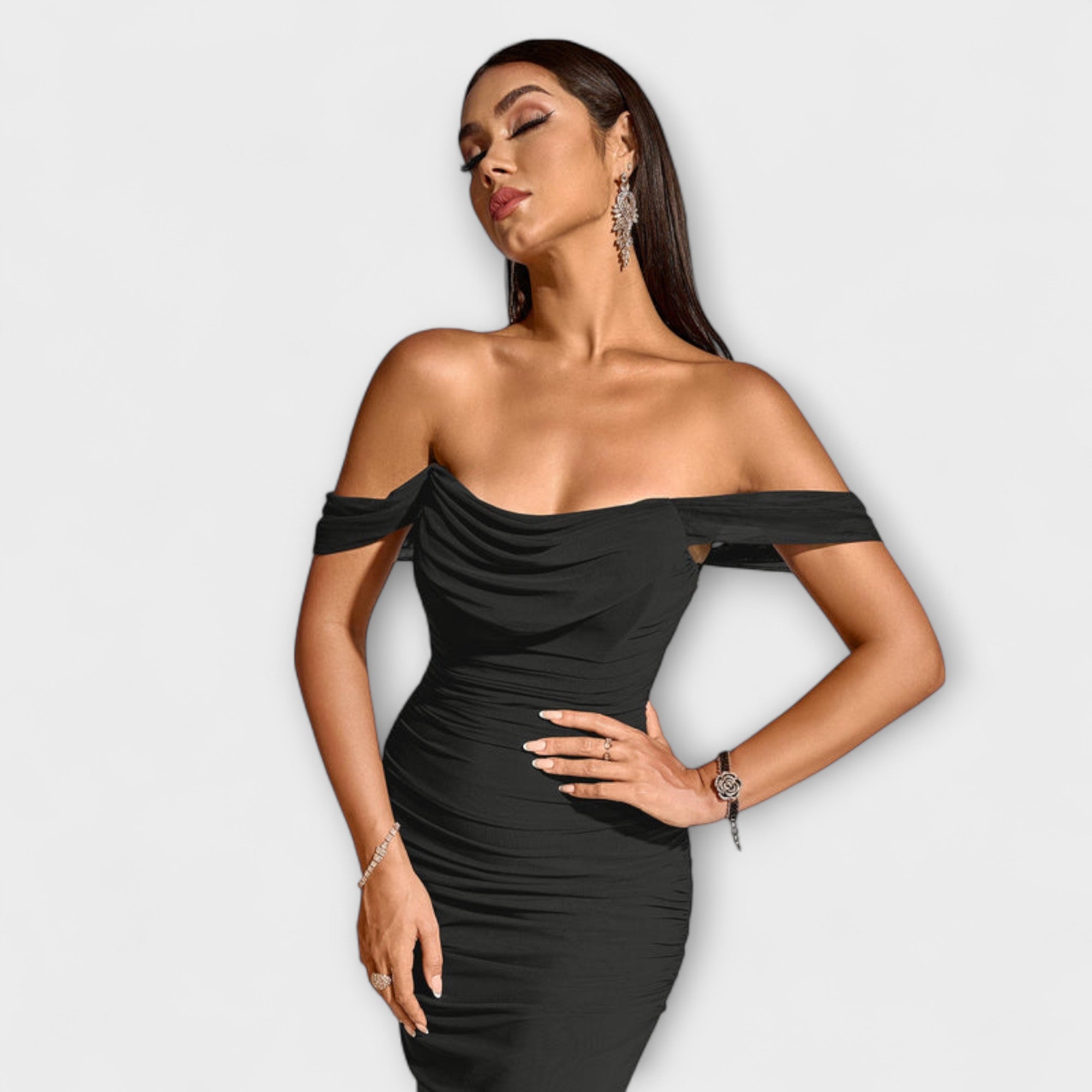 Ione Off-Shoulder-Raffung-Bodycon-Kleid, schwarz, geraffter Brustbereich, figurbetont