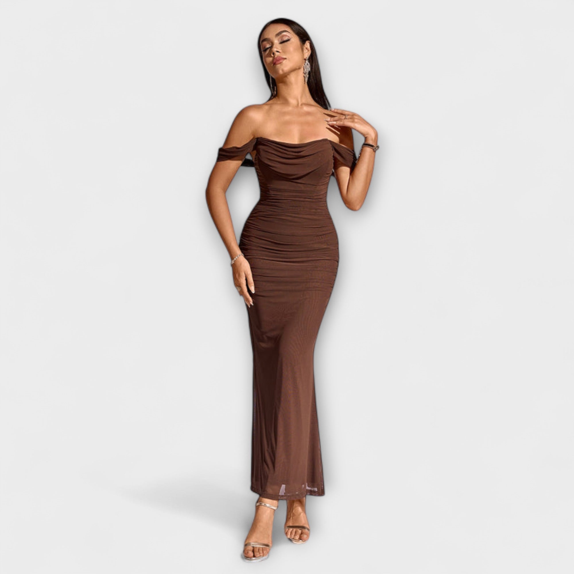 Ione Off-Shoulder-Raffung-Bodycon-Kleid, braun, eng anliegend, bodenlang