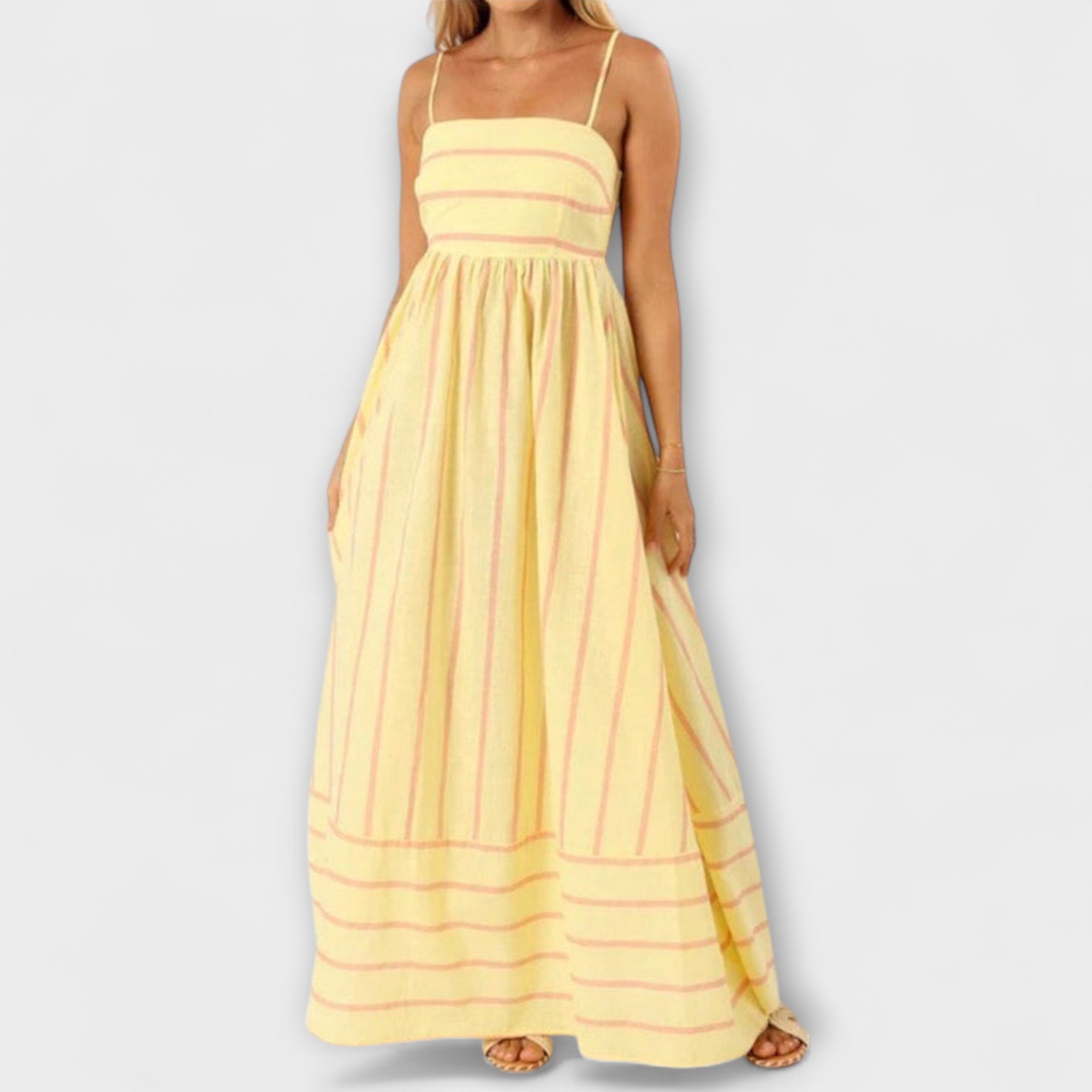 Maxi-Kleid in Gelb mit Trägern, gestreiftem Muster und geraffter Taille