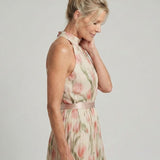 Ärmelloses Halter-Midi-Kleid mit Blumenprint, schmaler Taille mit Gürtel, leichter Rock