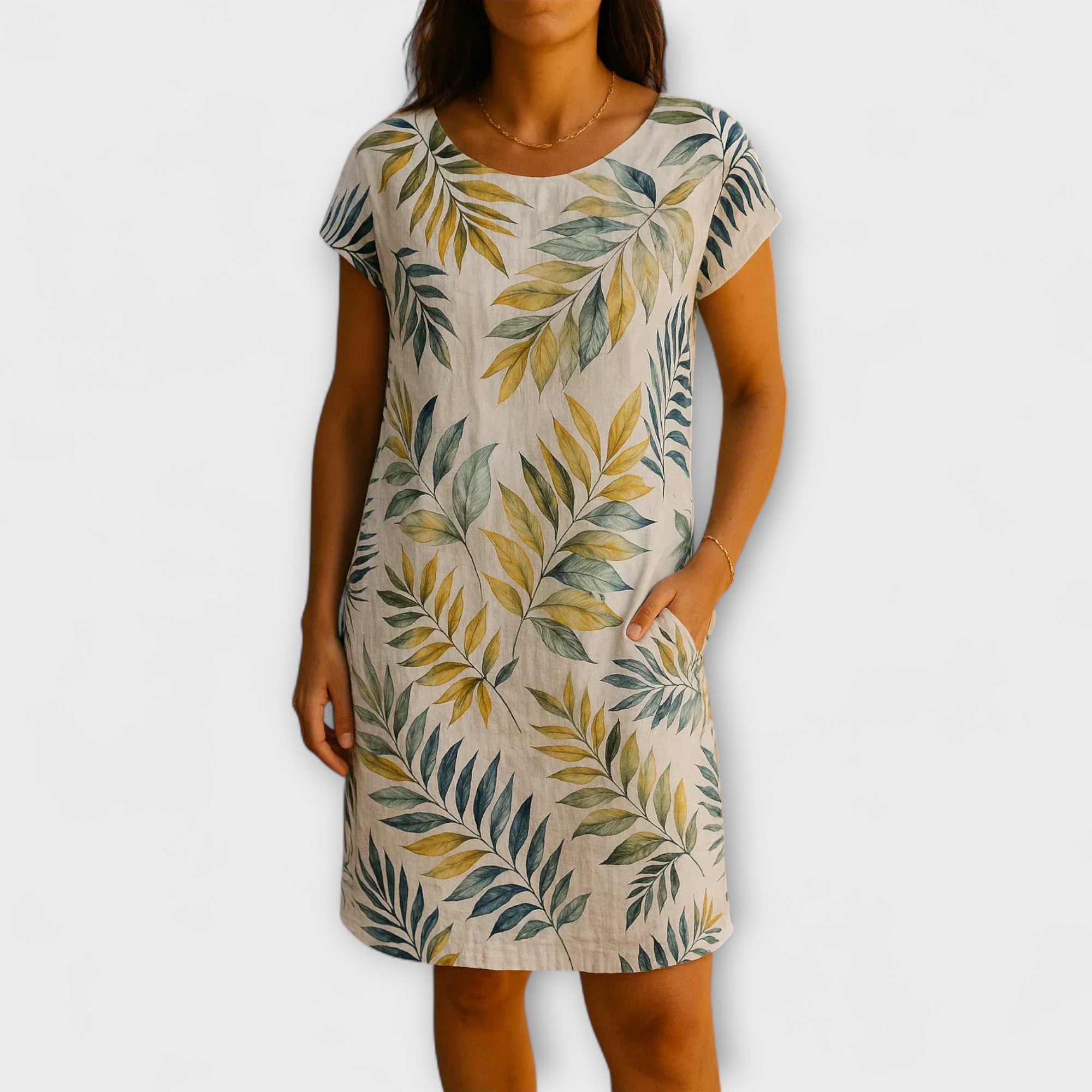 Kleid mit kurzem Arm und Rundhalsausschnitt, locker, Blattmuster auf hellem Grund