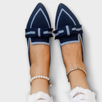 Flache Damenschuhe, königsblaue spitze Ballerinas mit Schleifen-Knotenriemen und Zierlinien