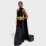 Schwarzes Maxikleid mit Neckholder und drapiertem Schulterkragen, bodenlang