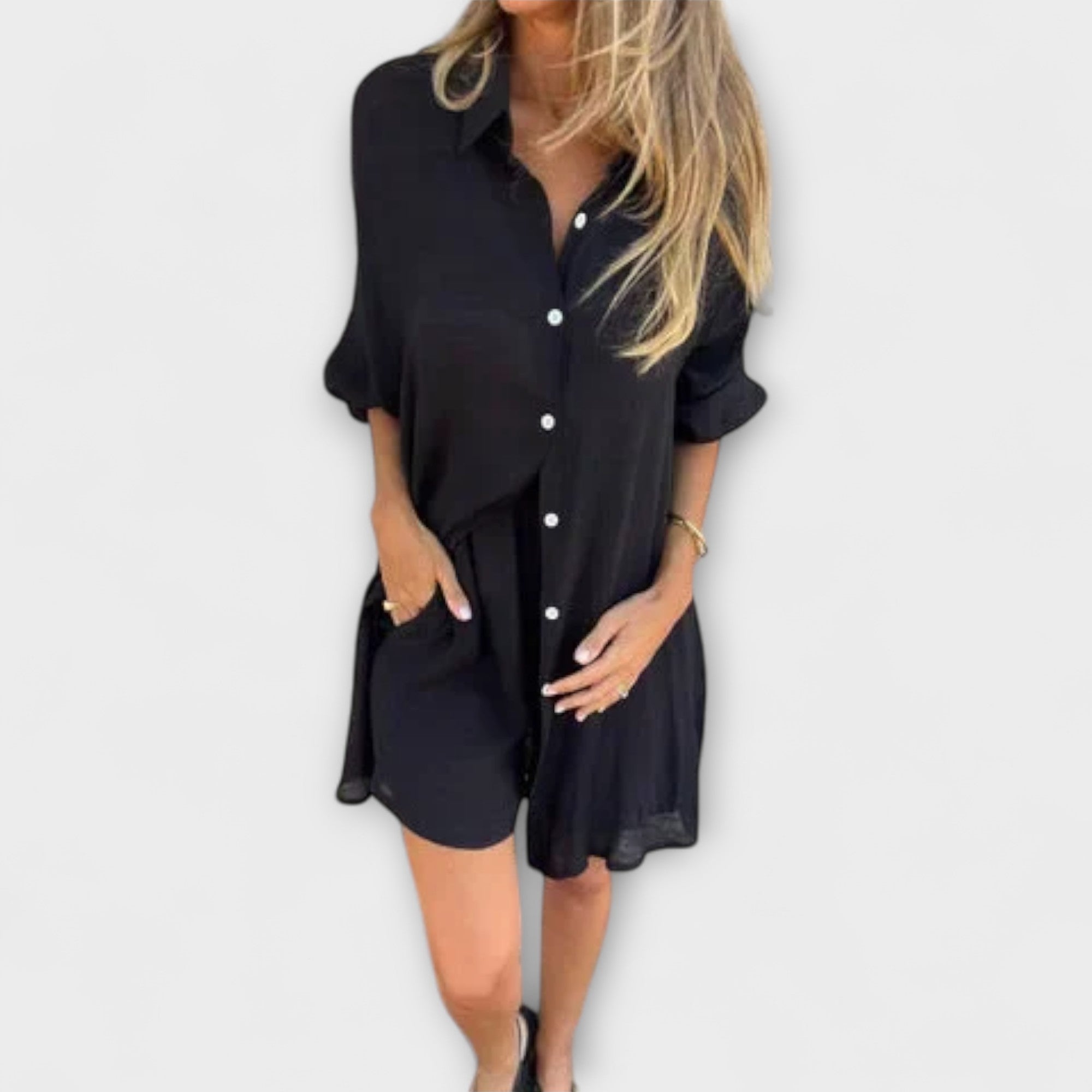Schwarzes Blusen-Shorts-Set mit Knopfleiste, lockerem Oberteil und kurzen Shorts