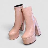 Carina - Stiefel mit extrahohem Plateau für Stil und Selbstbewusstsein