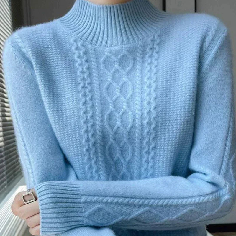 Blauer Rollkragenpullover mit Zopfmuster mittig, langärmlig
