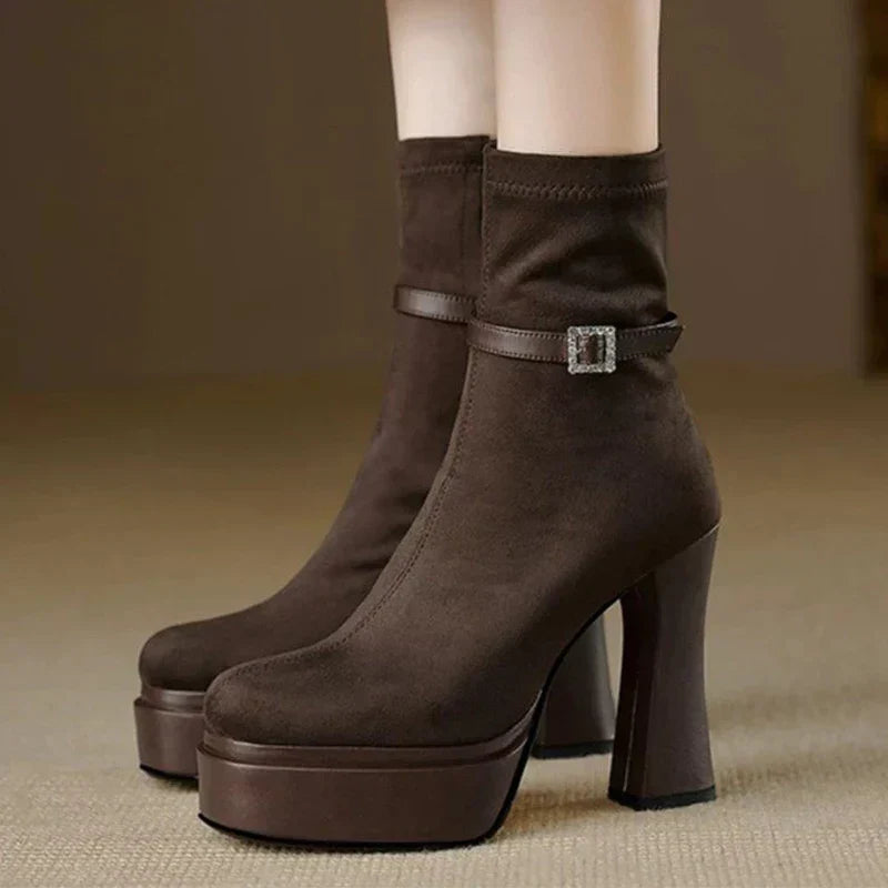Janete - Elegante Plateau-Stiefel für ultimativen Komfort und Stil bei jedem Schritt