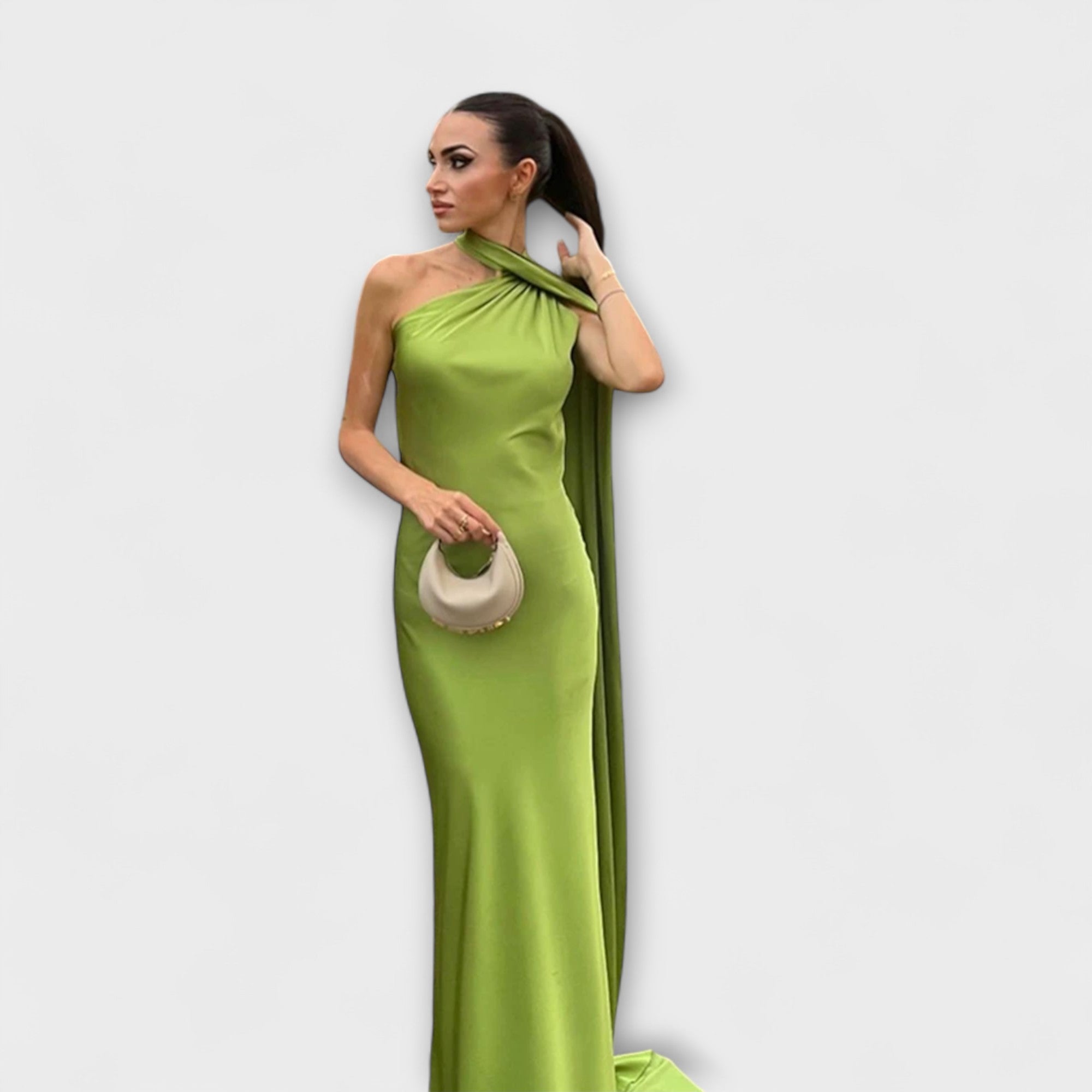 Grünes Maxikleid mit Neckholder, seitlich fallender Drapierung, bodenlang