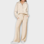 Beiges Lounge-Set: Hoodie mit Kapuze, weite Hose mit Bindeband