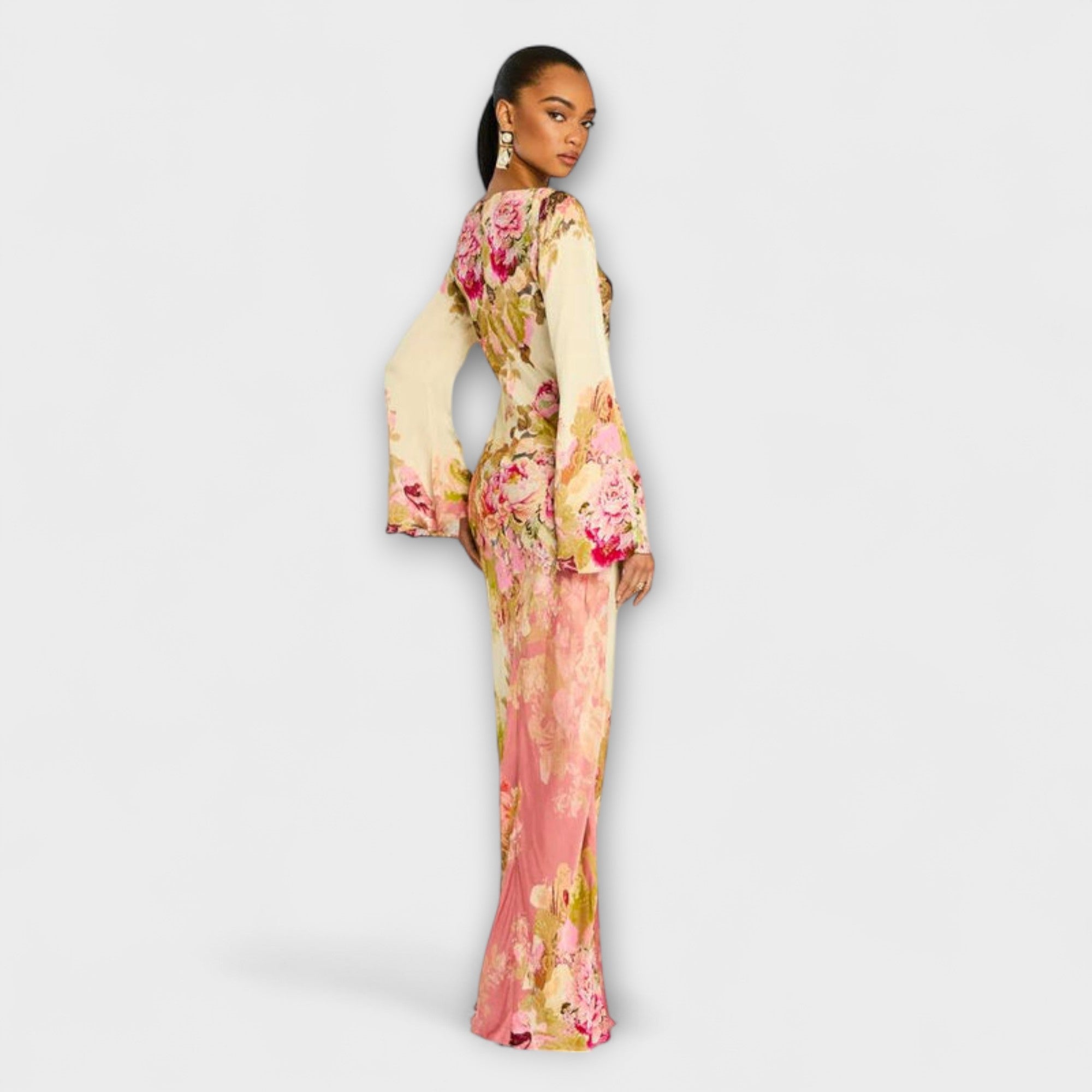 Maxikleid mit mehrfarbigem Blumenmuster, langen weiten Ärmeln und fließendem Fall