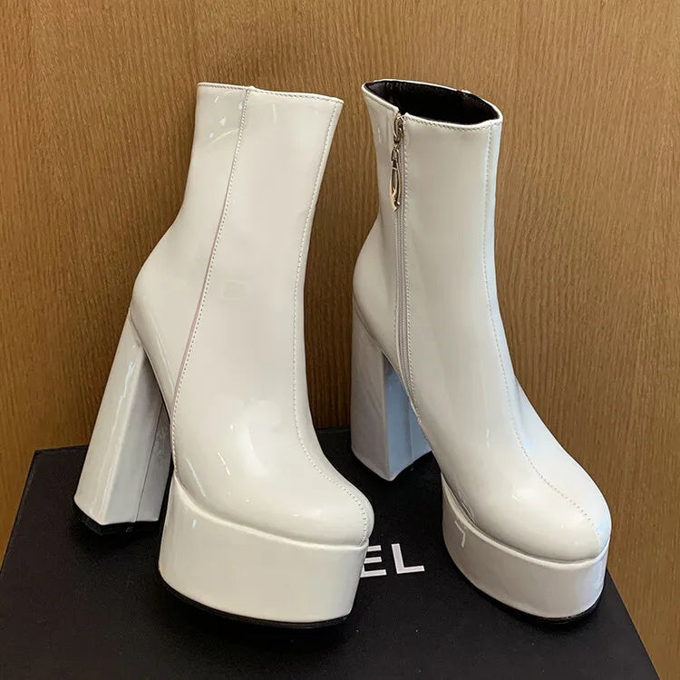 Carina - Stiefel mit extrahohem Plateau für Stil und Selbstbewusstsein