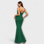 Elegantes Rüschenkleid in Grün mit Spaghettiträgern und breiterem Rockschlitz am Saum