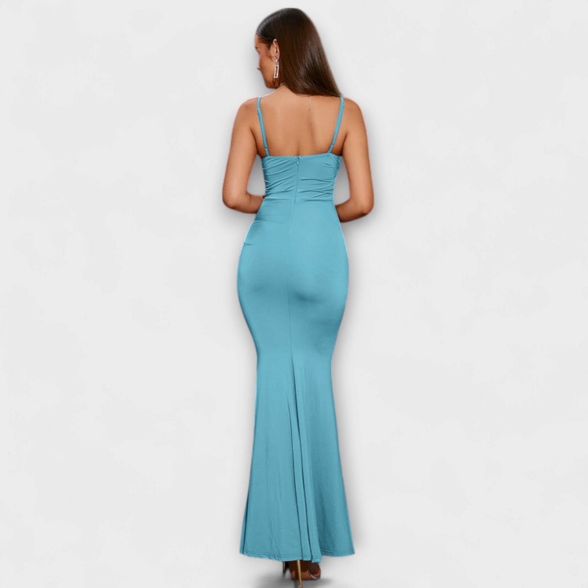 Elegantes Rüschenkleid mit Spaghettiträgern, figurbetont, Meerestürkis (Rückansicht)