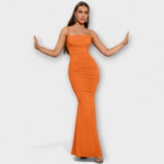 Elegantes Rüschenkleid mit Spaghettiträgern, tailliertem Schnitt, Orange