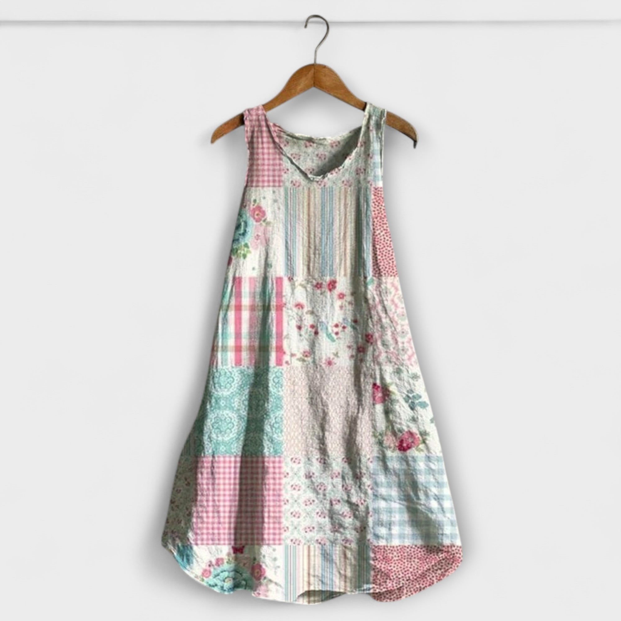 Ärmelloses Patchwork-Kleid mit Blumen- und Karomuster, rundem Ausschnitt