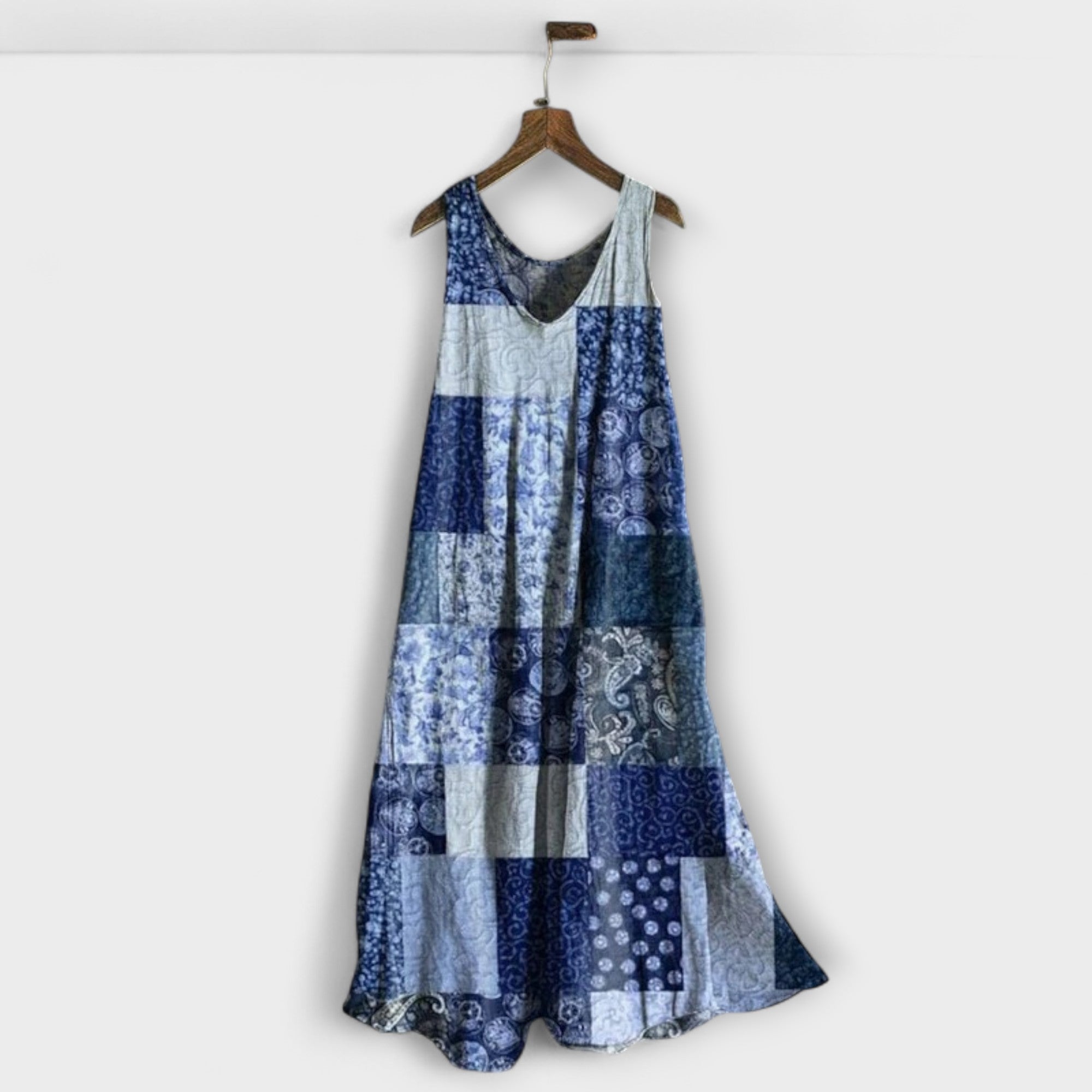 Tank-Top-Kleid ärmellos mit Patchworkmuster in Blau/Hellblau, locker fallender Rock