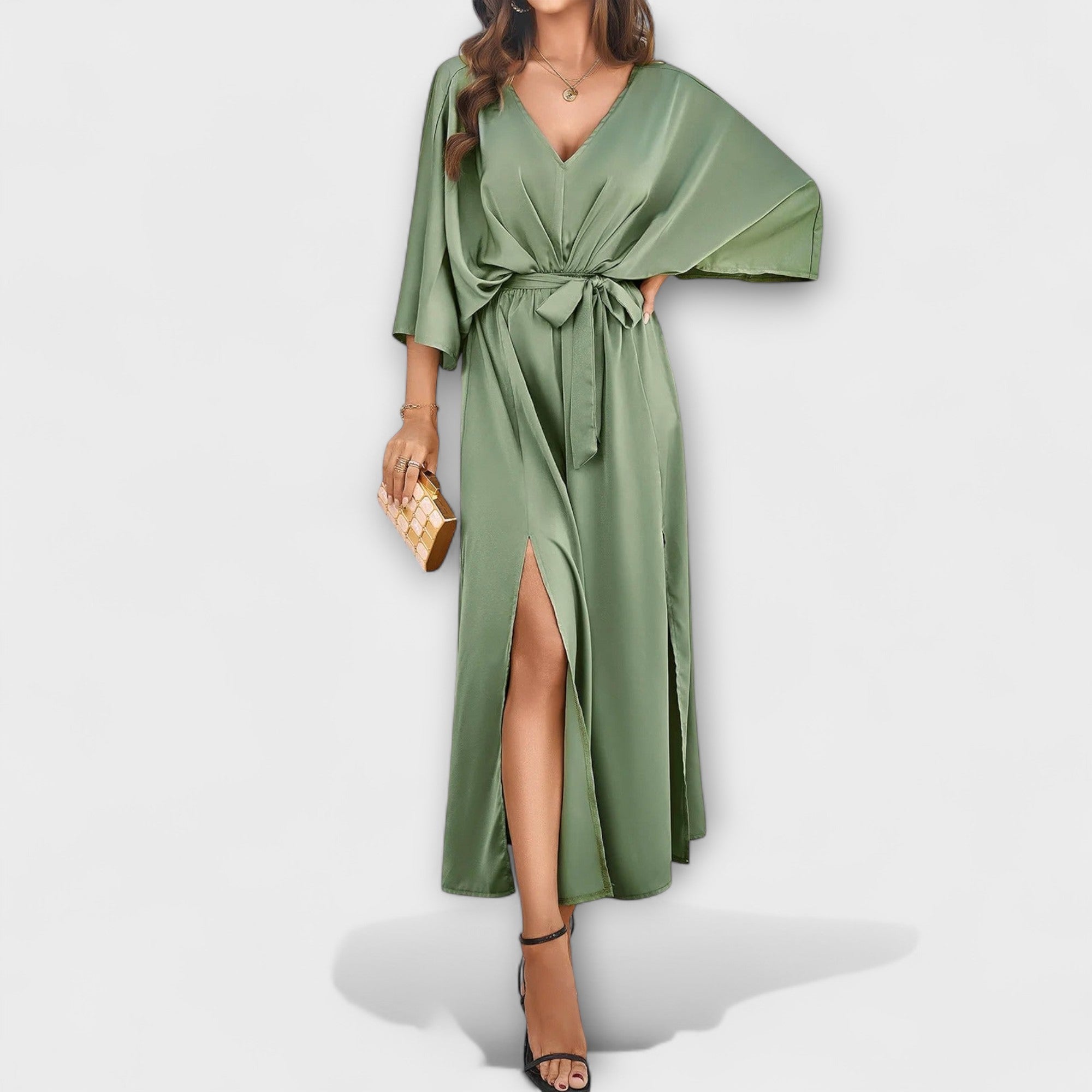 Grünes Maxikleid mit V-Ausschnitt, Bindegürtel in der Taille und vorderem Schlitz