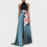 A-Linien-Maxikleid mit weitem Rock, Blumenmuster (Blau/Rosa/Schwarz) und hohem Schlitz